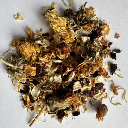 Vegetable & Marigold Medley Small Pet Treats in a Jar 100g image 2